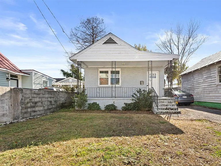 87 Romney St — Photo 1