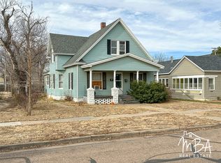 707 N 6th St, Garden City, KS 67846