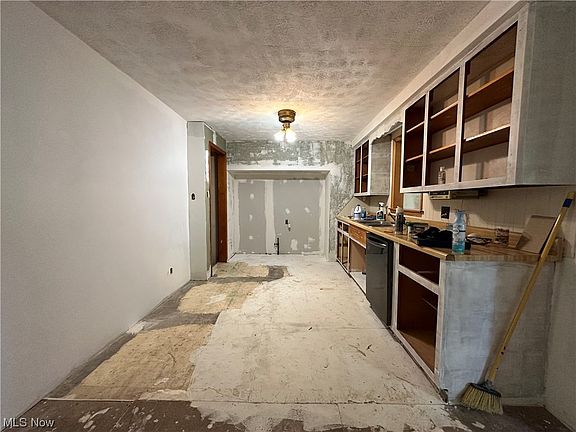 4th image of 3898 Cumberland Dr