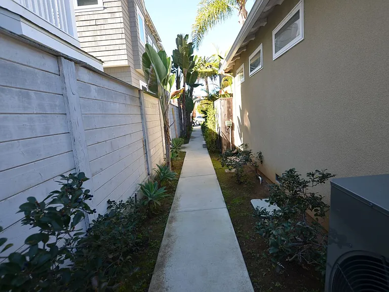711 G Ave — Photo 12