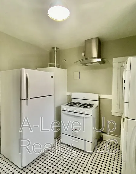 302 N Euclid Ave #1 — Photo 9