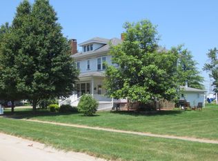 860 Isett Ave, Wapello, IA 52653