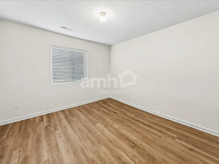 5701 Hiddenlake Dr — Photo 13