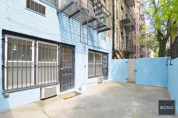 Rented by Bond New York | media 11