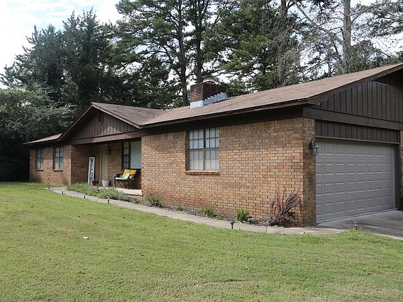 3rd image of 902 E Norristown Cir