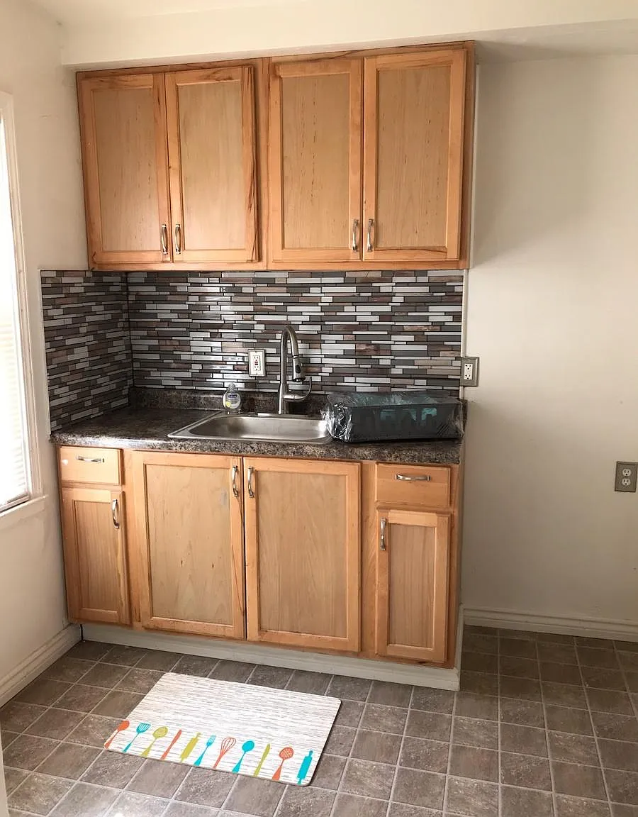 3 bed, 1000 sqft, $1,150 — Photo 4