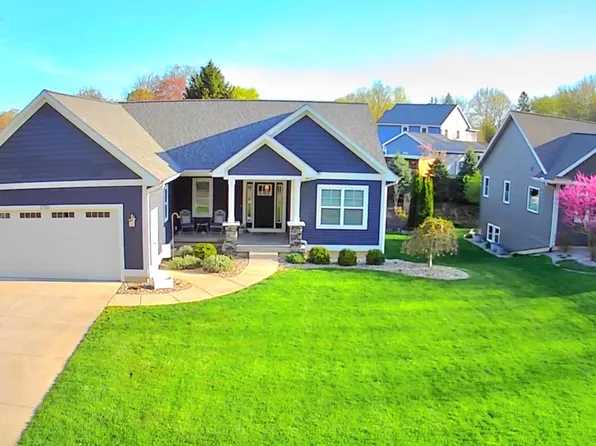 3755 40th St SW, Grandville, MI 49418