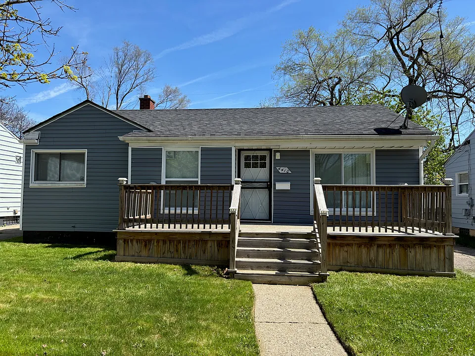 4410 Greenlawn Dr