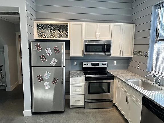 5th image of 1225 4th Ave S APT 107