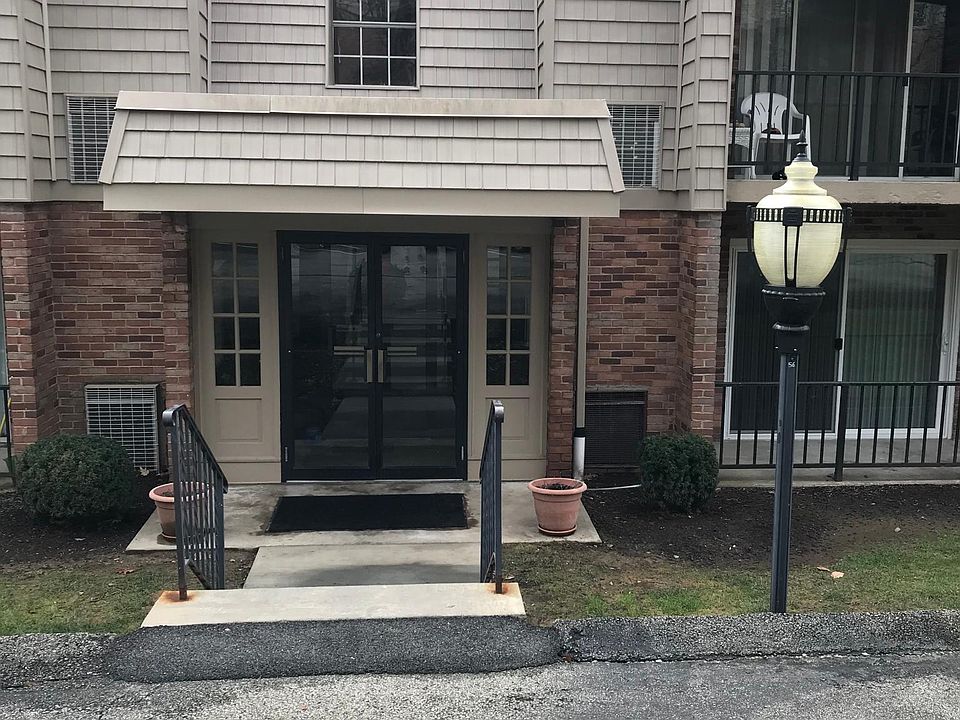 Bldg Entrance