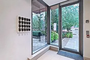 508 Wellington — Photo 4