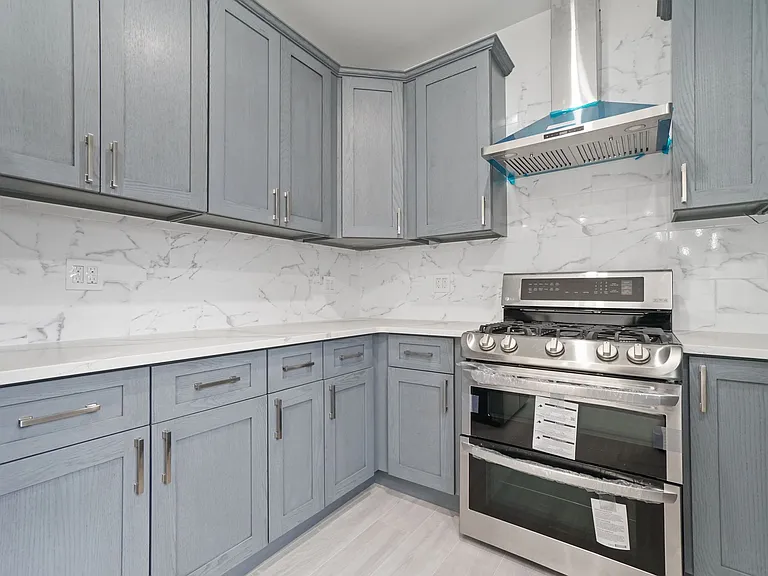 419 Frances Ln #B — Photo 8