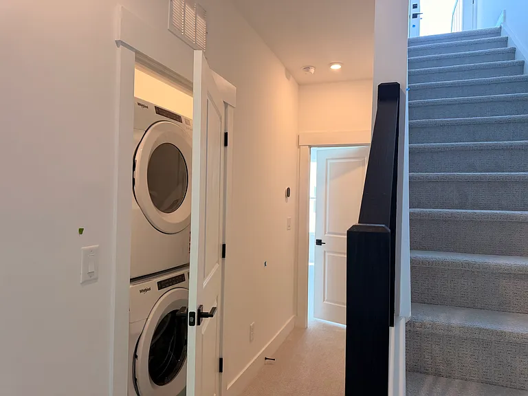 1344 Hamilton St — Photo 20