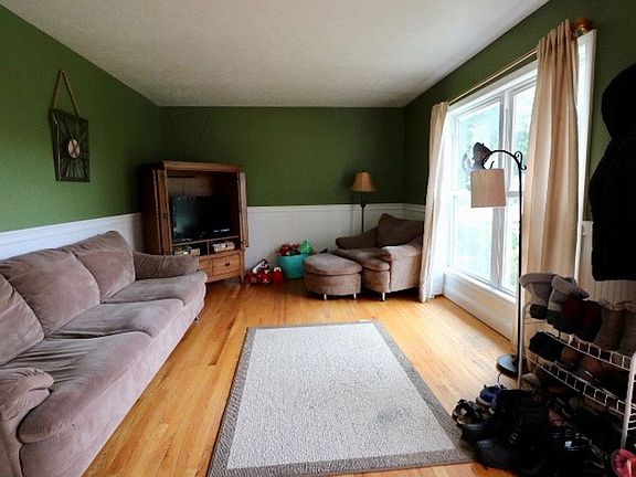 2nd image of 5127 Cedarwood Ln