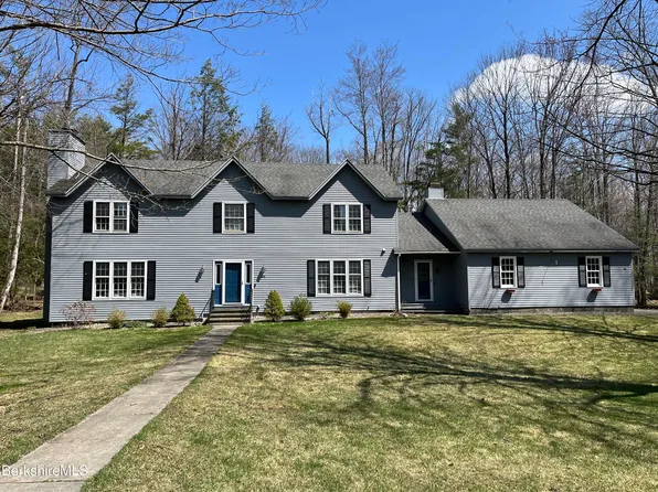36 Dunmore Ct, Lenox, MA 01240