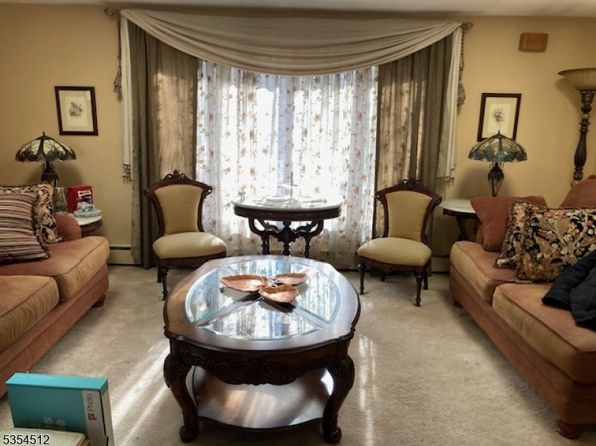 5 Henry Rd, West Milford Twp., NJ 07421