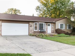 2588 Hartline Dr, Rochester Hills, MI 48309