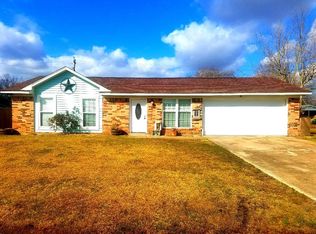 2215 Goldenrod St, Highlands, TX 77562