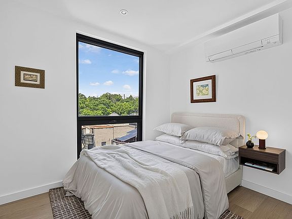 5th image of 308 W 133rd St #6A