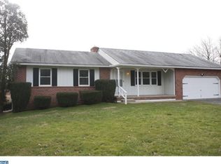27 Bentley Rd, West Grove, PA 19390