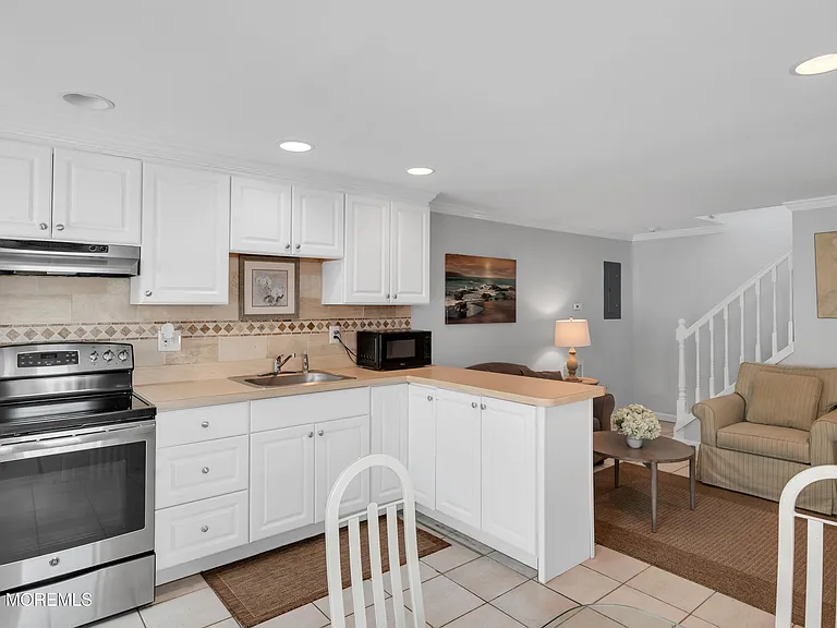 512 Main Ave #5 — Photo 17