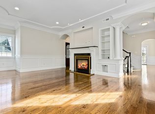 8 Richardson St #A, Winchester, MA 01890