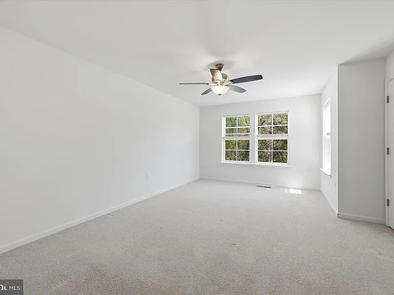 658 Thumper Dr — Photo 8