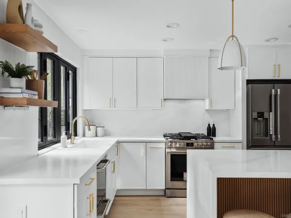 242 Via Villena, Encinitas, CA 92024