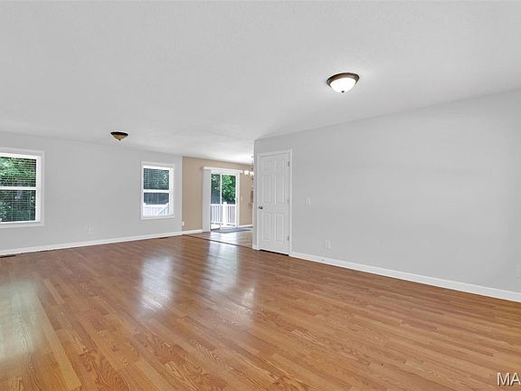 3rd image of 12533 Evening Shade Dr