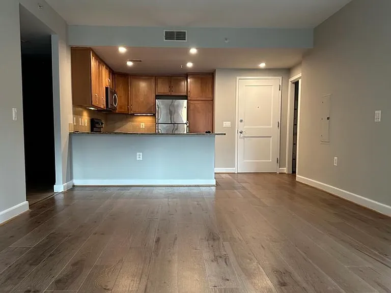 888 N Quincy St #813 — Photo 5