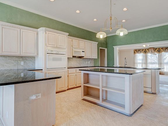 4th image of 12909 Preston Hills Dr