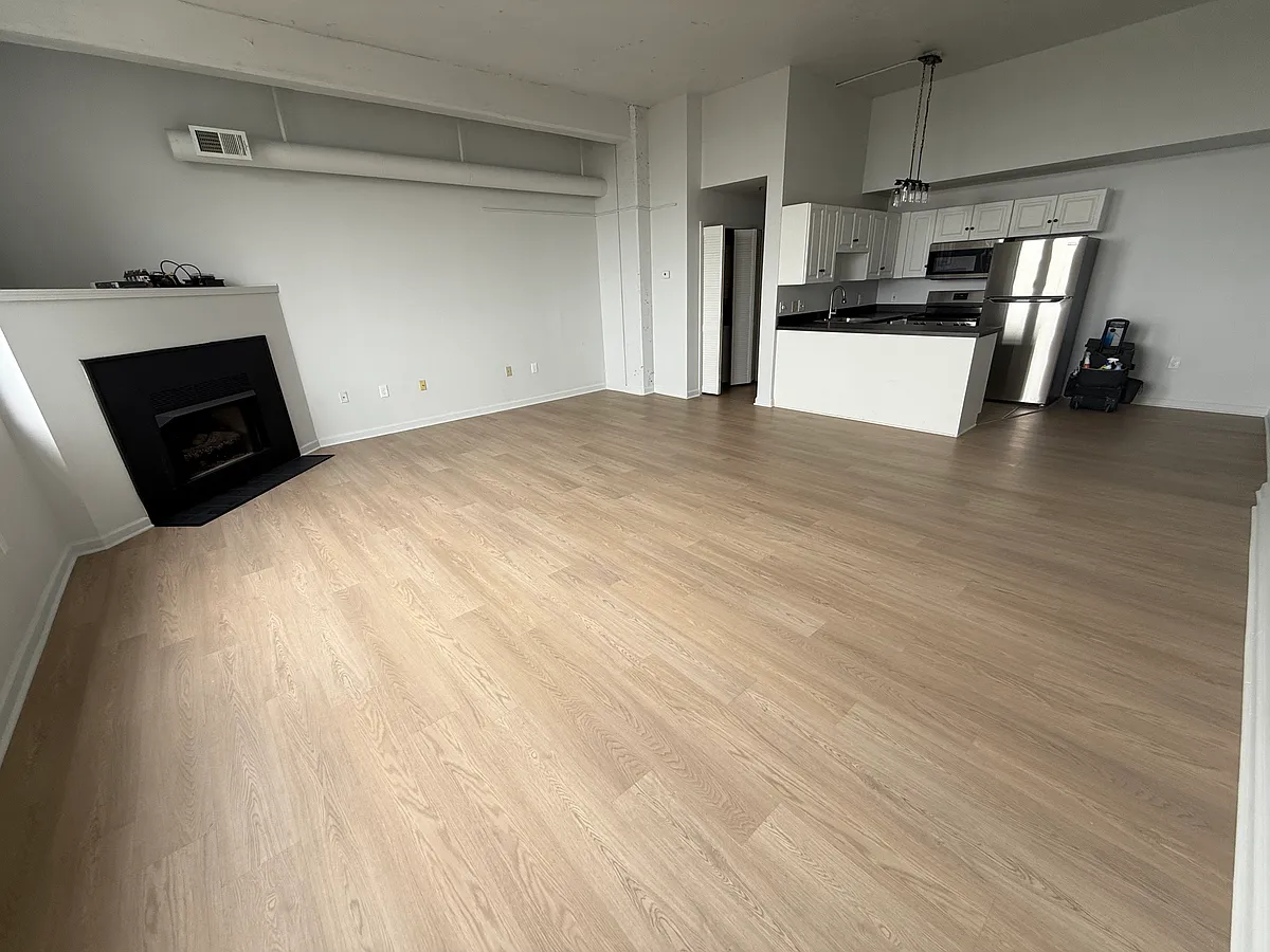 Floor plan 2b-2b Lakeview flat