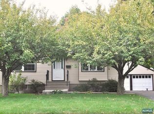 681 Ellington Rd, Ridgewood, NJ 07450