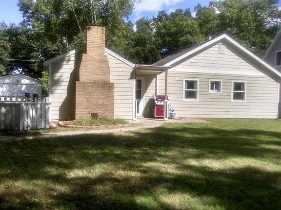 2nd image of 2269 Edgewater Dr NE