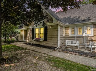 9818 Burning Tree Dr, Grand Blanc, MI 48439