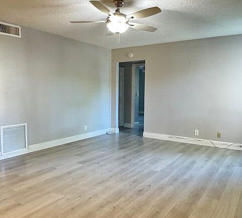 5th image of 4969 Sable Pine Cir APT D1