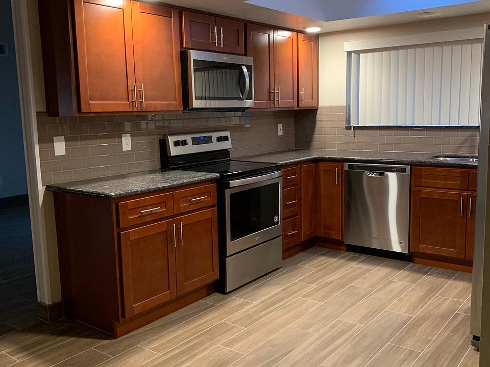 1st image of 6209 N 21st Dr