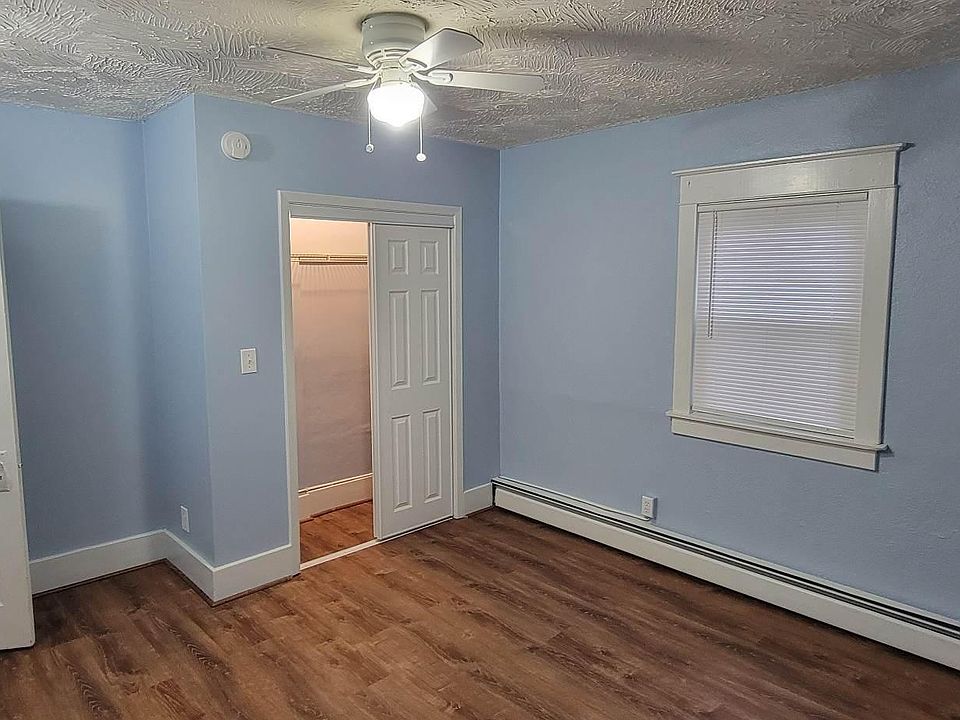 1st bedroom