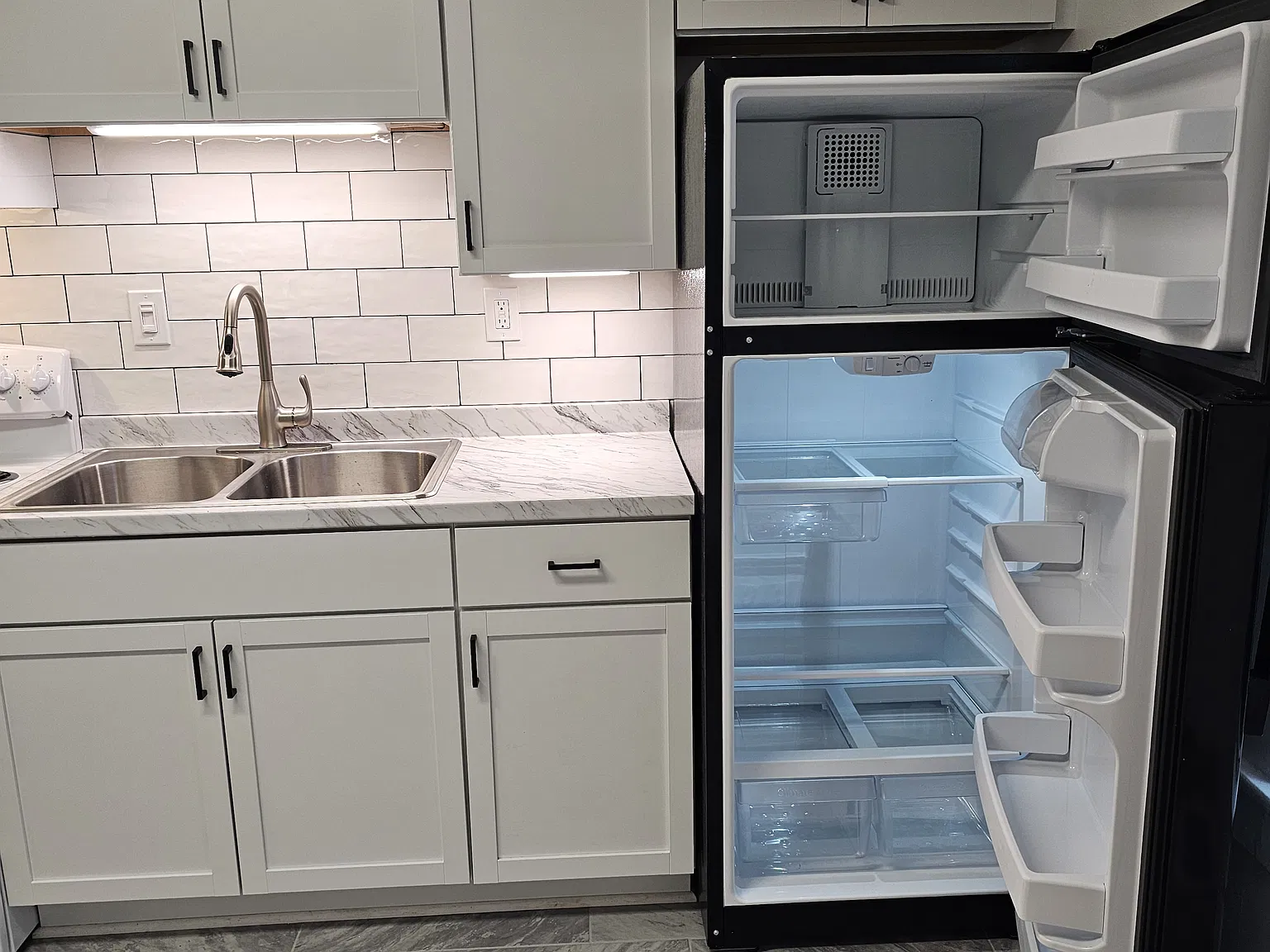 2 bed, $1,100 — Photo 4