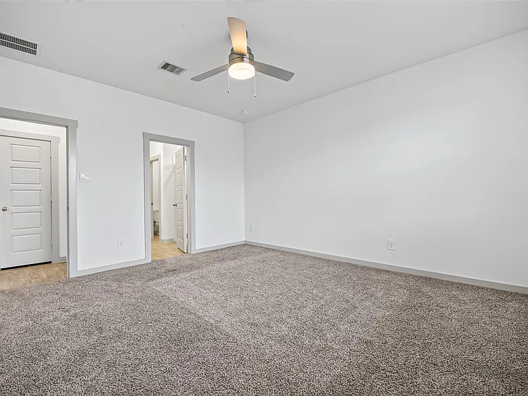 12820 Tokenhouse Ln — Photo 9