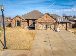 9400 Lakecrest Dr, Oklahoma City, OK 73159