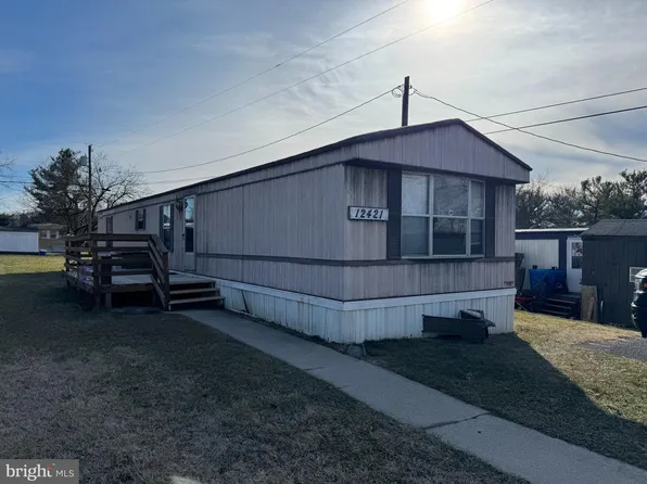 12421 Deer Lodge Dr, Hagerstown, MD 21740