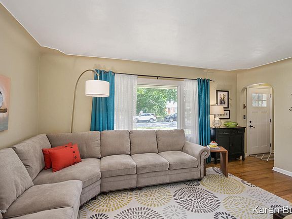 5th image of 219 Westmont Dr NW