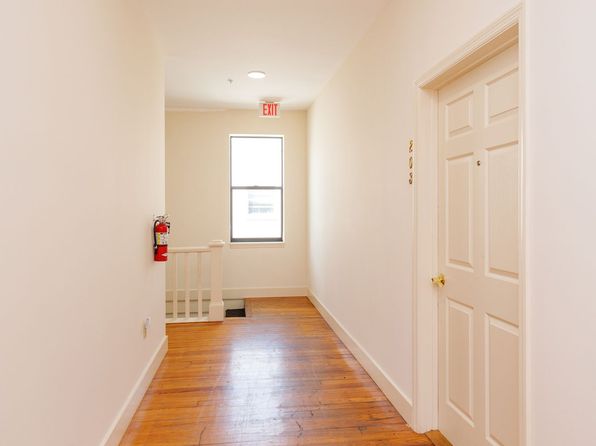 87 N Central Ave #209