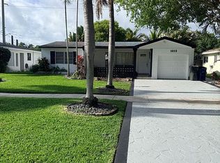 1012 NE 8th St, Hallandale Beach, FL 33009