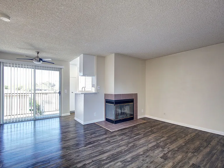 4828 Art St — Photo 9
