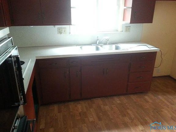 5th image of 5058 Winona Dr