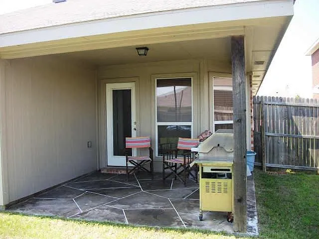 2817 Spencer Cir — Photo 10
