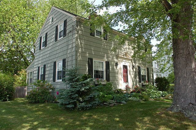 2nd image of 71 Hillside Ave