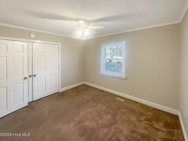 2610 Evans St — Photo 10